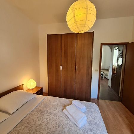 Apartments Dami - 100M From The Sea Orebic Exterior photo