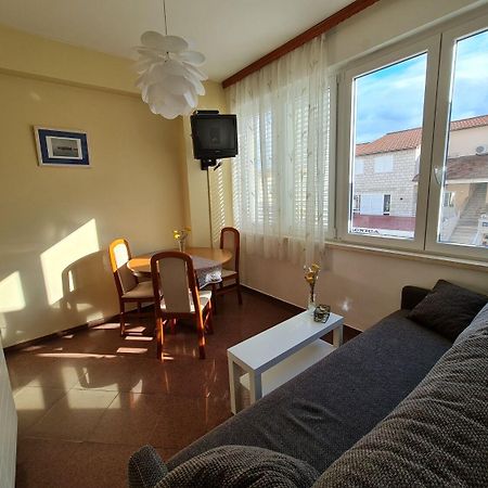 Apartments Dami - 100M From The Sea Orebic Exterior photo