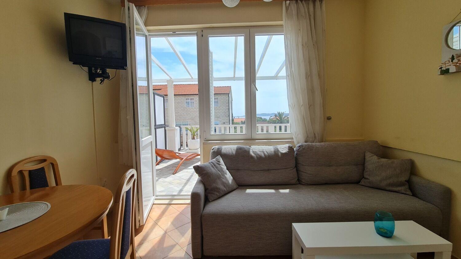 Apartments Dami - 100M From The Sea Orebic Exterior photo